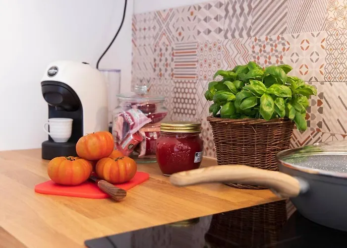 Leccino Primo Piano By Yohome * Fiorenzuola di Focara